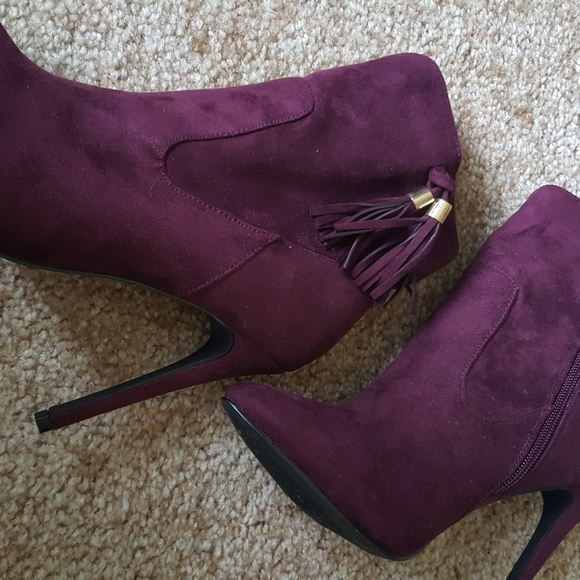 Maroon color high heel boots - Picture 5 of 5